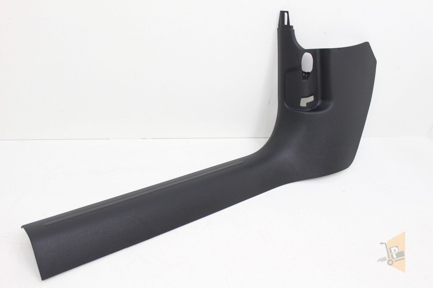 SOL DİREK ALT KAPLAMA A4 13 -> 8K1867271C