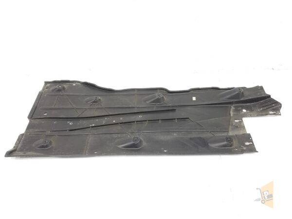 ALT MUHAFAZA SAĞ YAN - GOLF LEON 17> 5Q0825202L