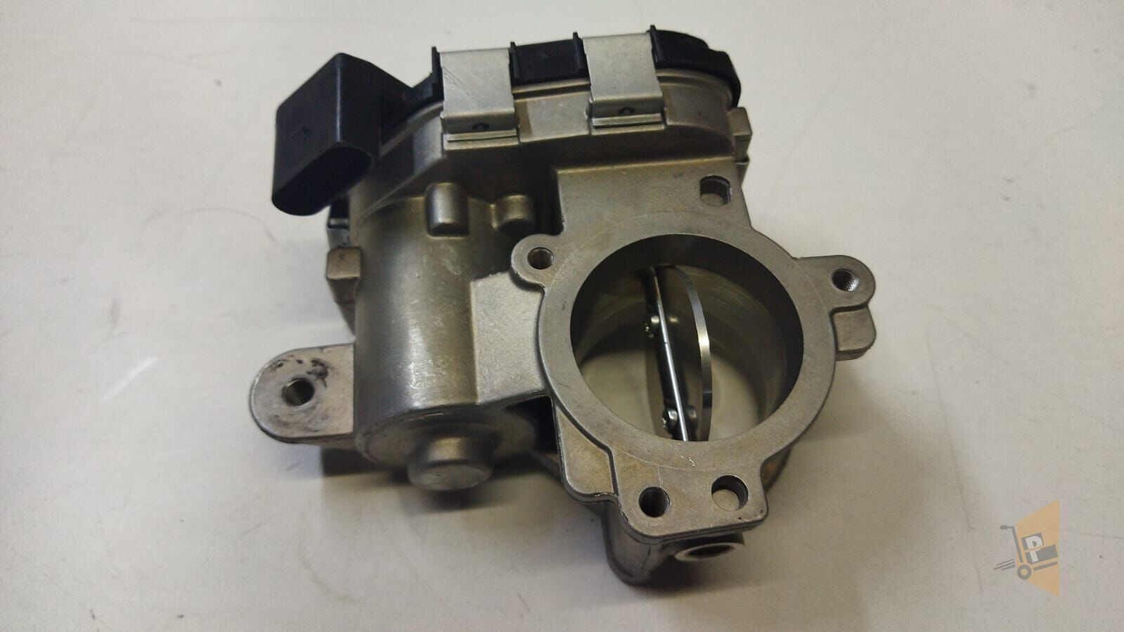 GAZ KELEBEĞİ - 1.4 TDİ CUSA CUSB POLO 04B128063K