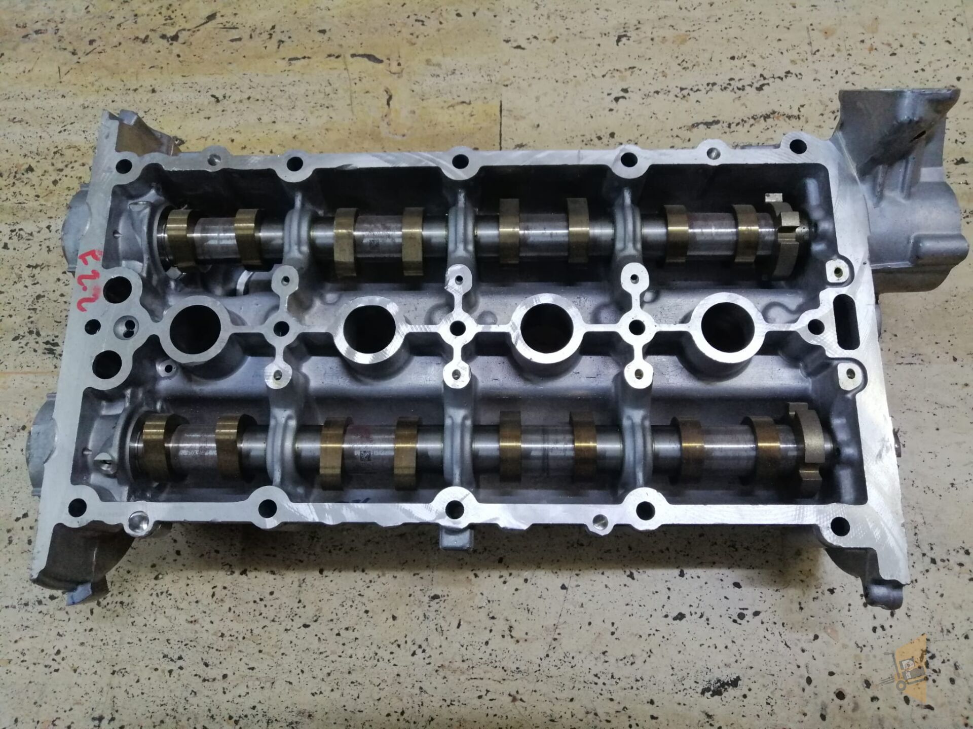 KÜLBÜTÖR KAPAK - 1.4 TSI CZD OCTAVİA 04E103469CS 04E103469CS