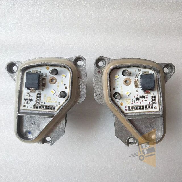 LED FAR BEYNİ SAĞ - LEON 13-16 5F0941476