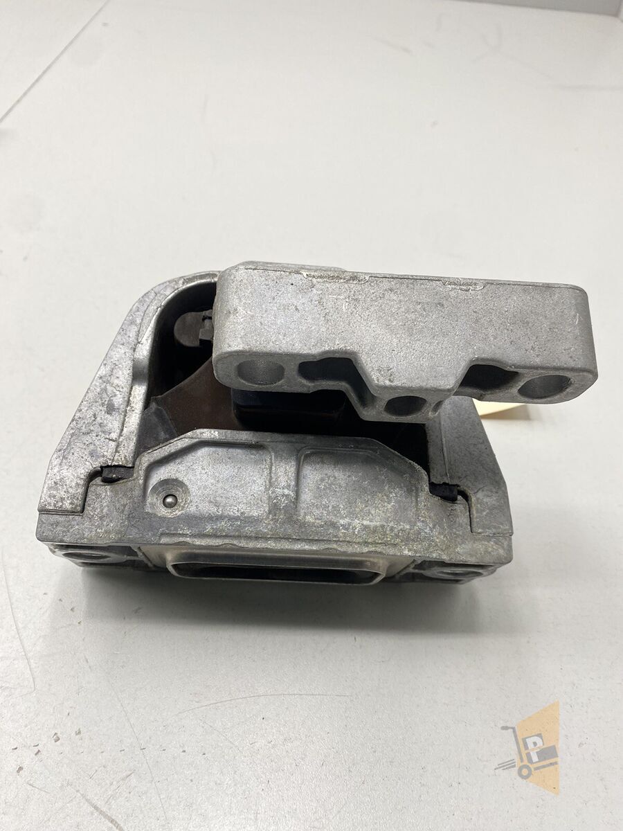 MOTOR TAKOZU SAG - GOLF 5