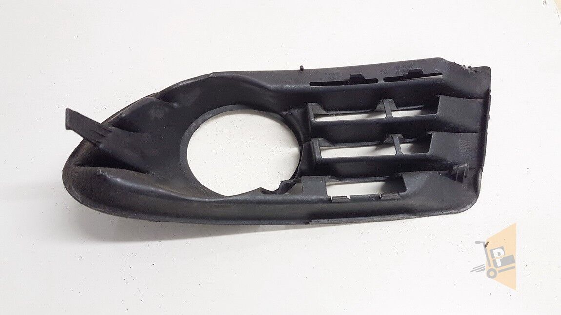 TAMPON IZGARASI - SİS FARI ÇERÇEVESİ ÖN SOL - GOLF 5 PLUS 5M0853665C