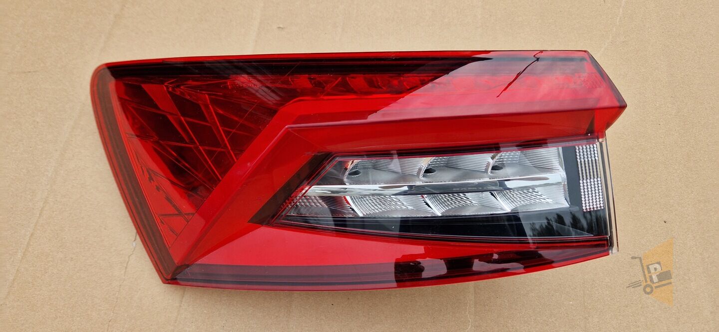 STOP LAMBASI LEDLİ DIŞ SOL - KODİAQ 16> 565945207A