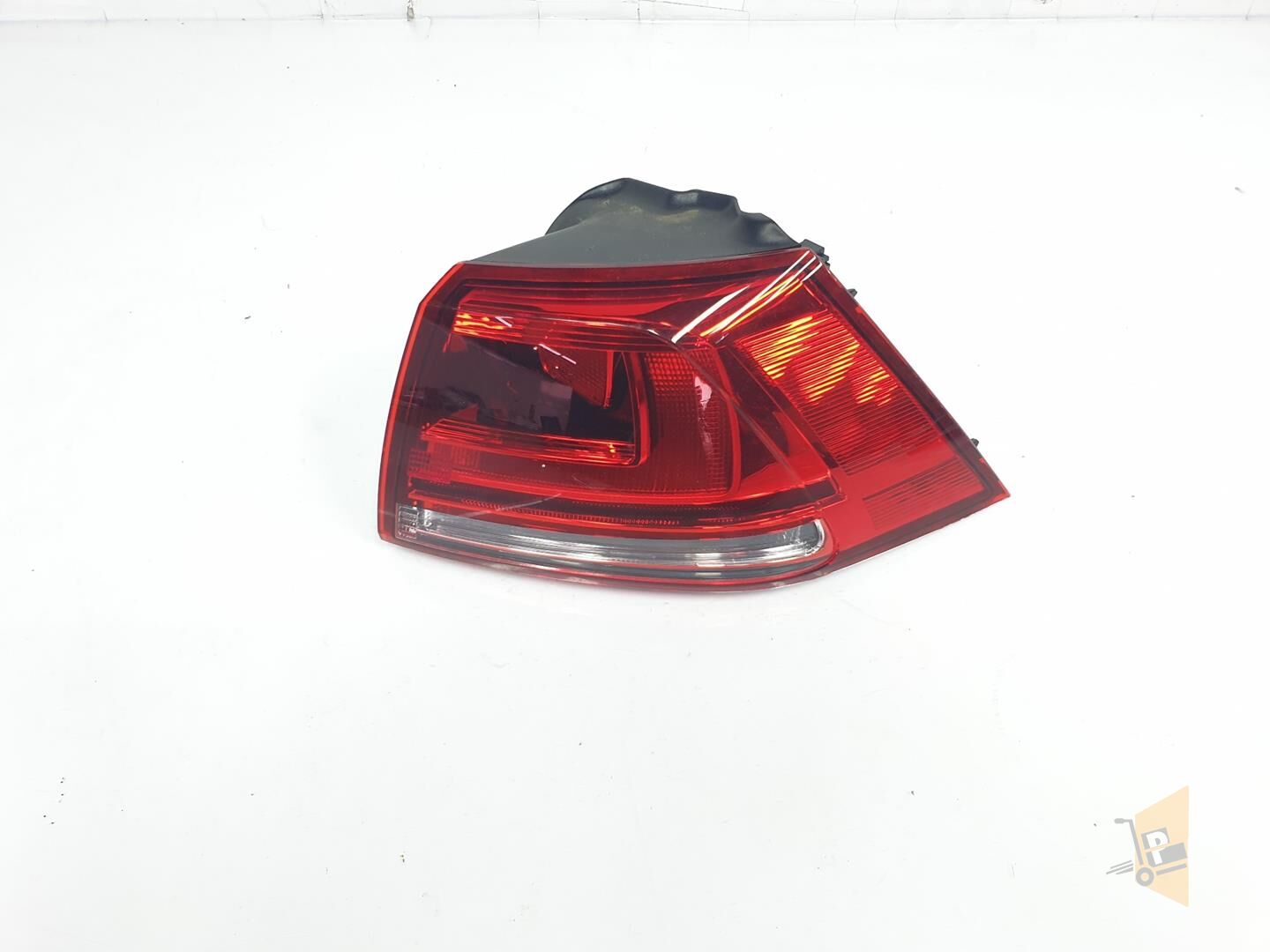 STOP LAMBASI DIŞ SAĞ - GOLF7 13> 5G0945096P