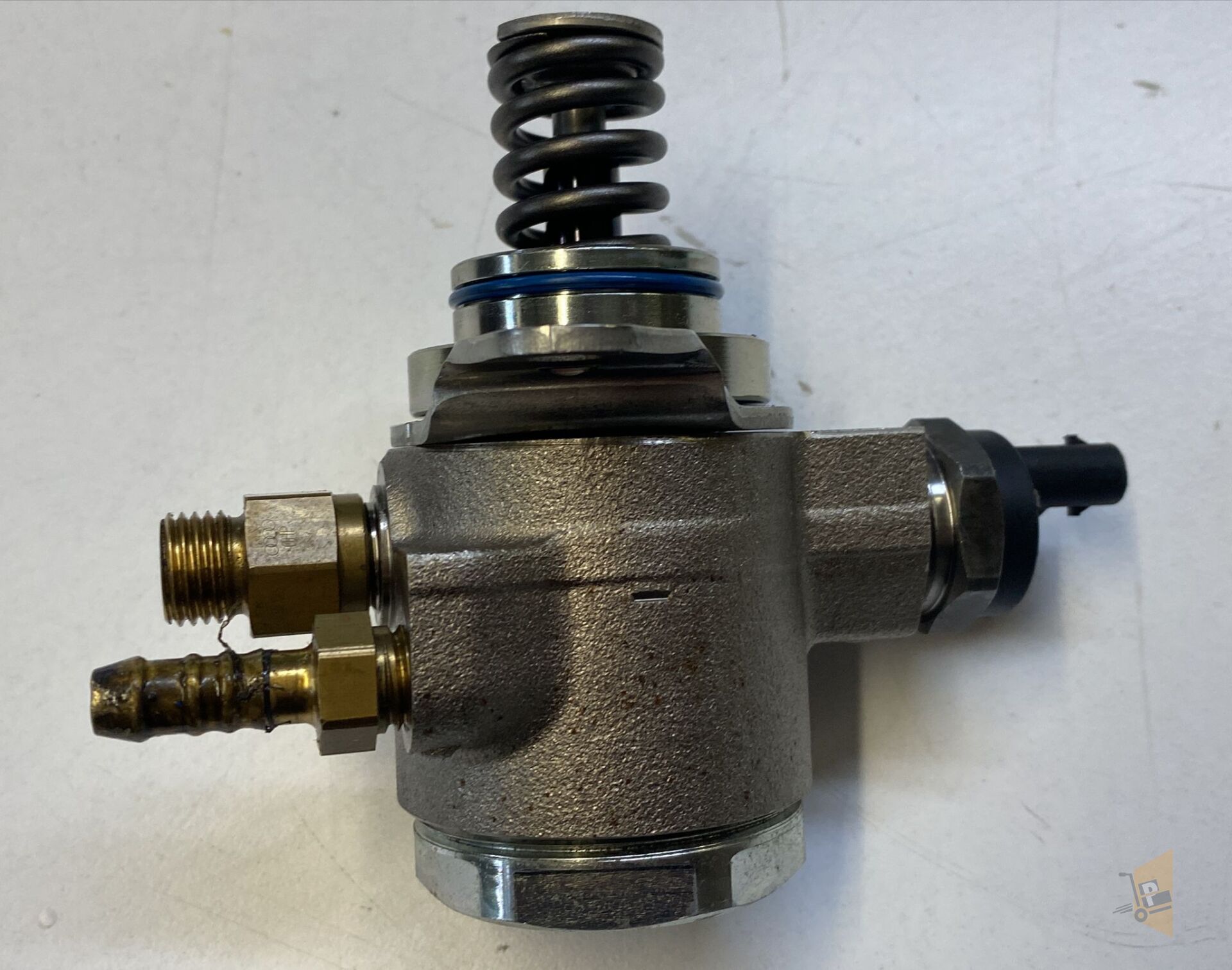 YÜKSEK BASINÇ POMPASI - REGÜLATÖR 2 AYAK - 1.2 1.4 TSI CAXA CAVA CAVD CBZB GOLF JETTA POLO PASSAT 03C127026M