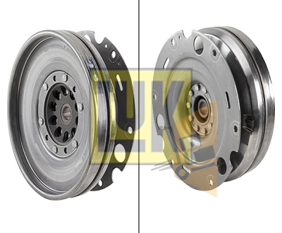 VOLANT - MANUEL - 2.0 TFSİ  2.0 TDİ  CYRC CYMC CYRB DDWA DESA DETA CJZA CNHA DDDA A4 A5 A6 A7 Q5