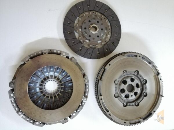 VOLANT - 2.0 TDİ BKP CBAB CFFB CFGB CLLA CFFA CFFB PASSAT TİGUAN GOLF6 Q3 CADDY