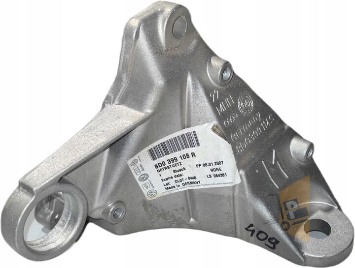 ŞANZIMAN BAĞLANTI BRAKETİ SAĞ - PASSAT A4 A6 8D0399108R