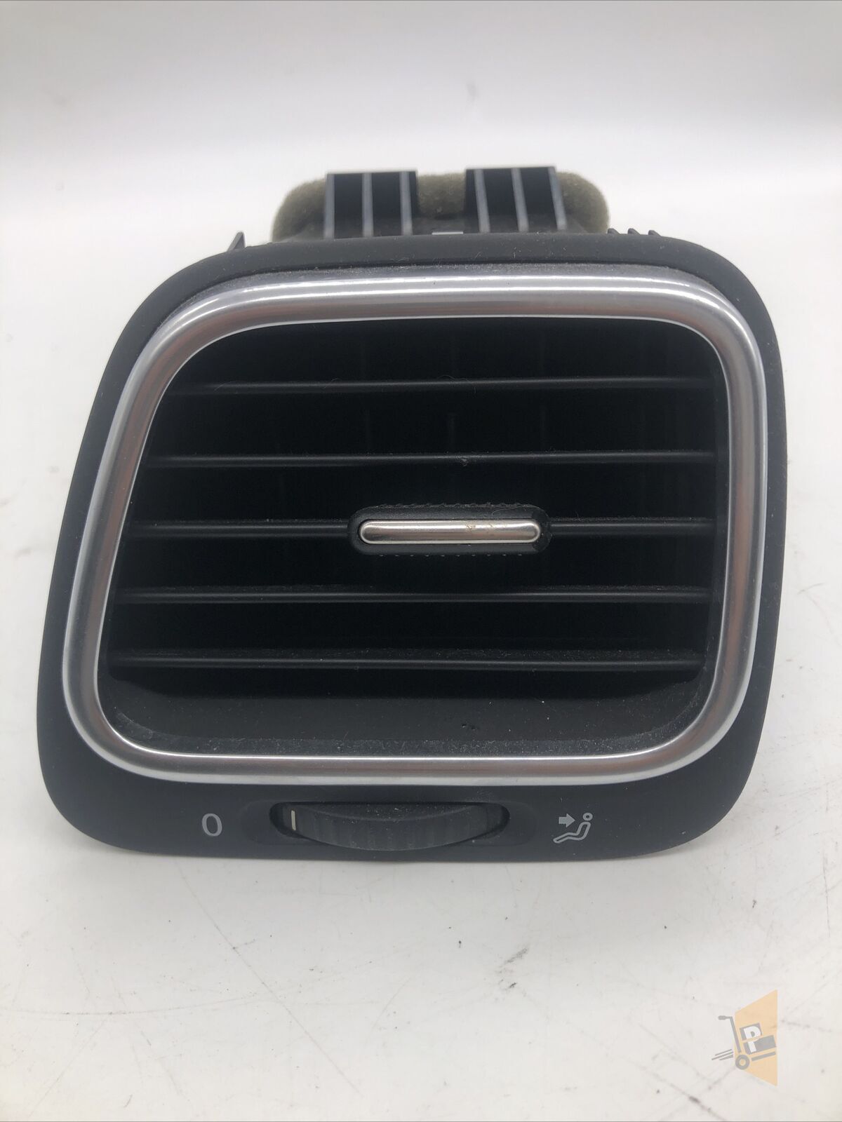 KALORİFER ÜFLEME (HAVALANDIRMA IZGARASI) SOL - SCİROCCO 1Q0819709B