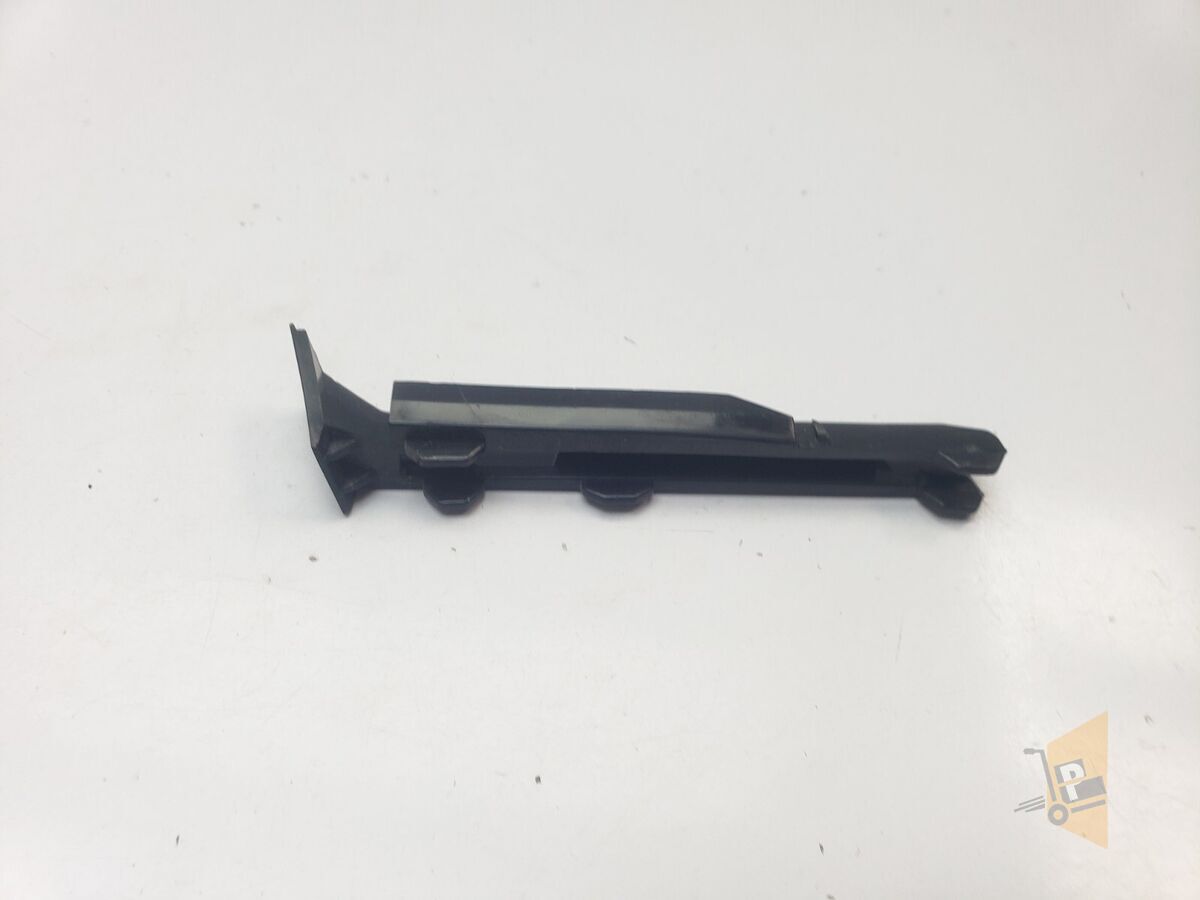 TAMPON BRAKETİ SAĞ - A3 13-16 8V4807740A